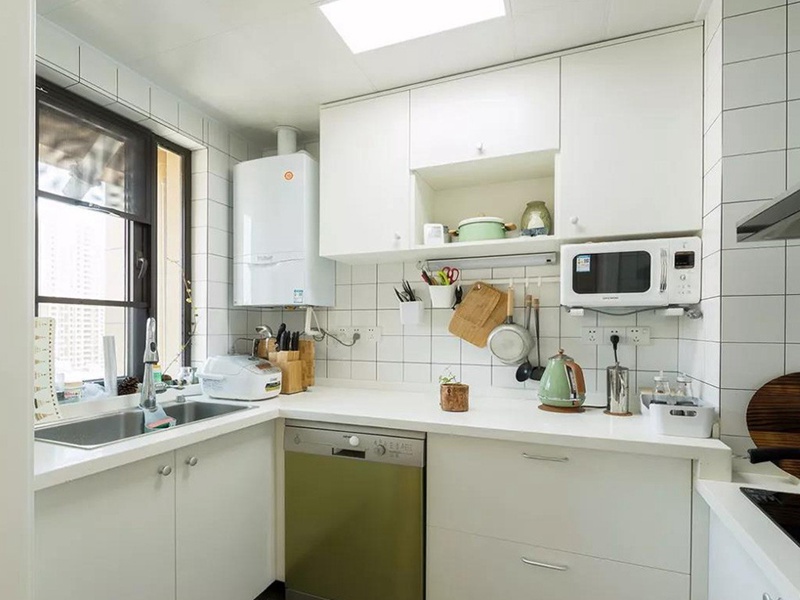 常熟恒大&middot;珺睿庭廚房裝修設(shè)計效果圖_簡約風(fēng)格家庭裝修設(shè)計圖片